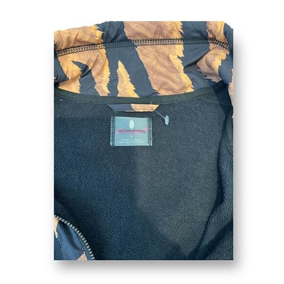 Free People Movement Size Large - Picture 3 of 6